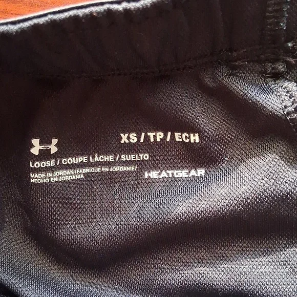 Under Armour Women's Charcoal Athletic Shorts - Picture 2 of 6